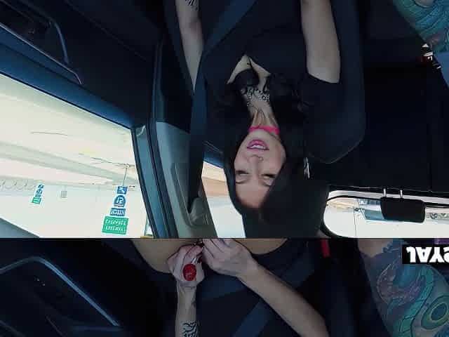 Latin Temptress Alexa Chains Gets A Huge Creampie