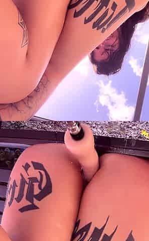 Wild Outdoor Ride: Black Dildo Machine Squirt Next to