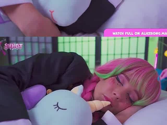 2 pleasant lesbian babes screwed every other's taut vaginas AliceBong Amber Hallibell