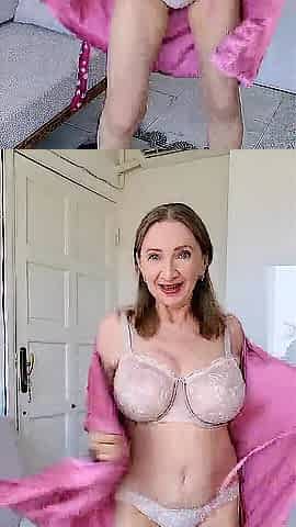 Wide open older vagina close up and giant bouncing breasts