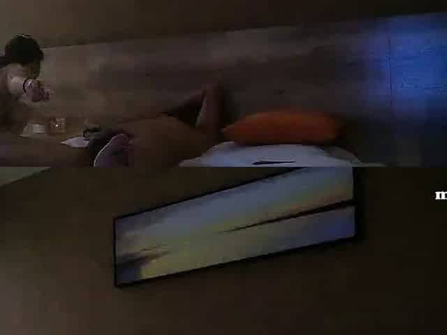 Amateur teen ass show