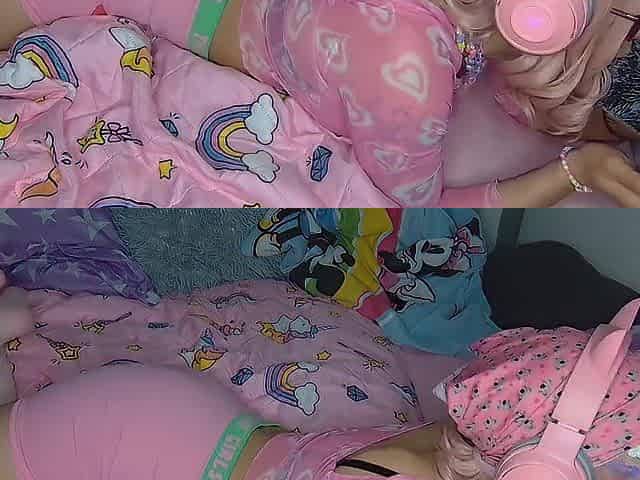 HOT HAWT ASMR EAR SUCKING GAMERGIRL