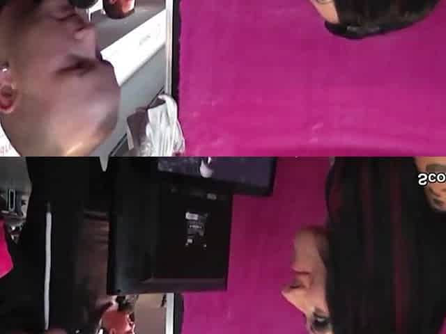 Deutscher Pornostar fickt Fan direkt auf der Venus Messe