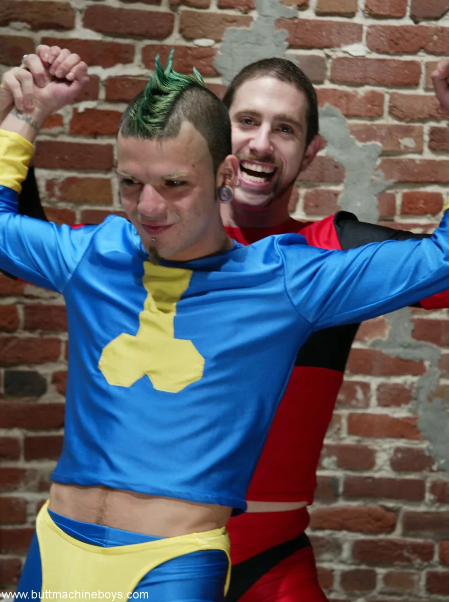 Featured: Gay boys participate in a invited anal sex session in a home gym