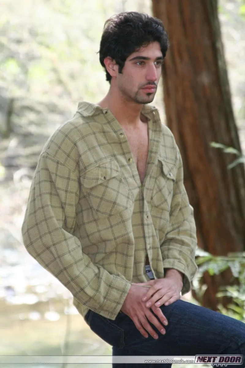Amateur gay with a small beard Shawn B shows his ass and dick in a solo — A Closer Look