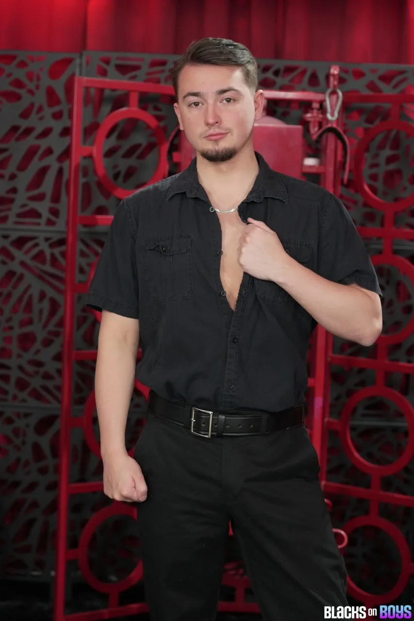 Spotlight: Gay men Masyn Thorne and Liam Cyber have interracial anal sex with each other